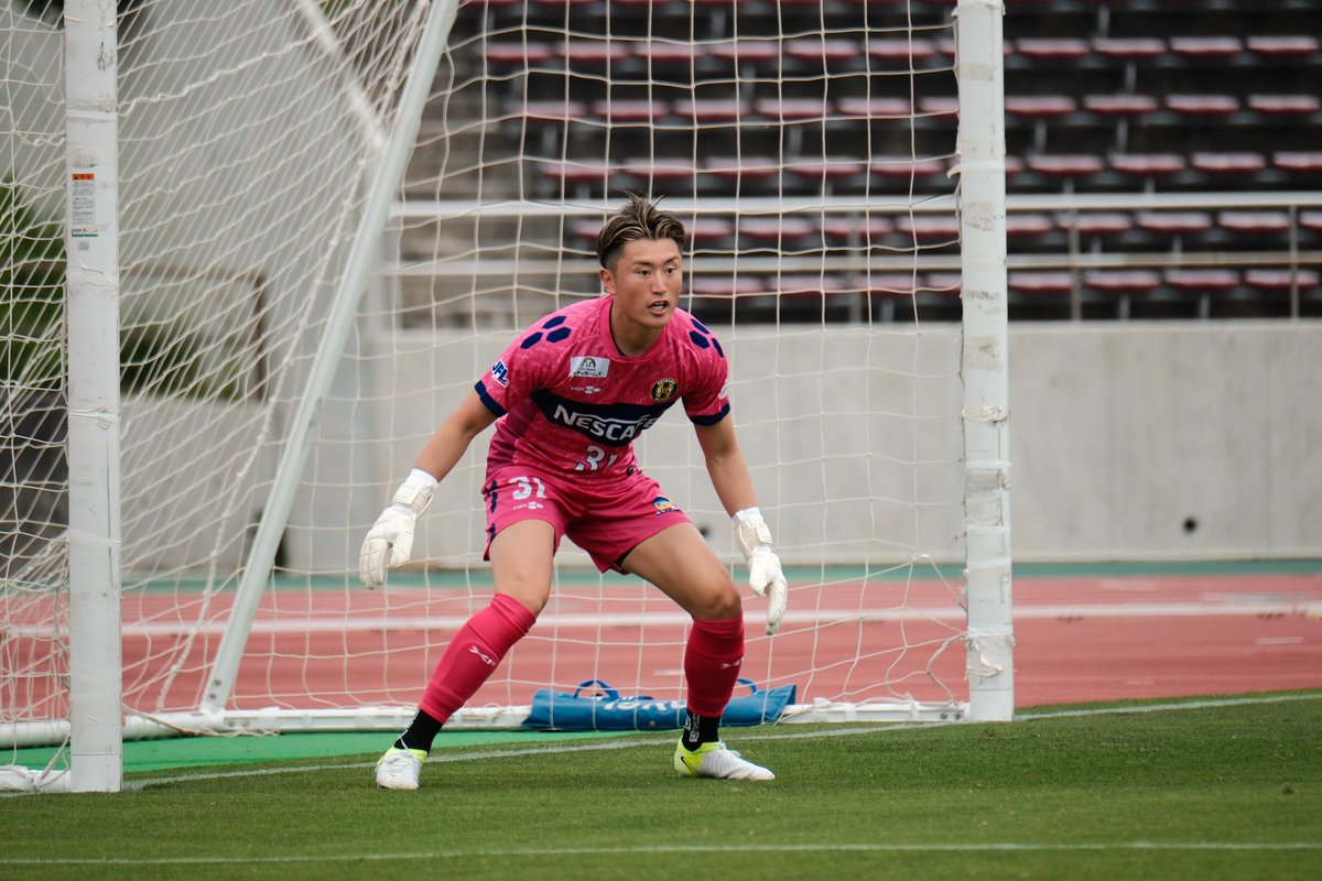 shoa0523's tweet photo. 沖縄SVでの初勝利。
Clean sheet 🧤
開幕前から積み重ねてきたチーム全員の成果です。
もっとホームで沢山の人達と勝利を分かち合いたいです。
その為に覚悟を持ってゴール前に立ち続けます！
沖縄SVが昇格する為にどんな時もブレずに突き進んでいきます。
昨日は沢山の応援ありがとうございました！ https://t.co/ZQIP6MO4iB