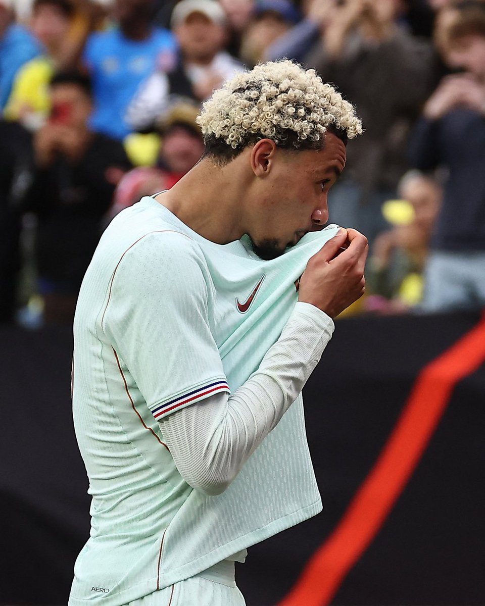 Fantasy Premier League tweet media