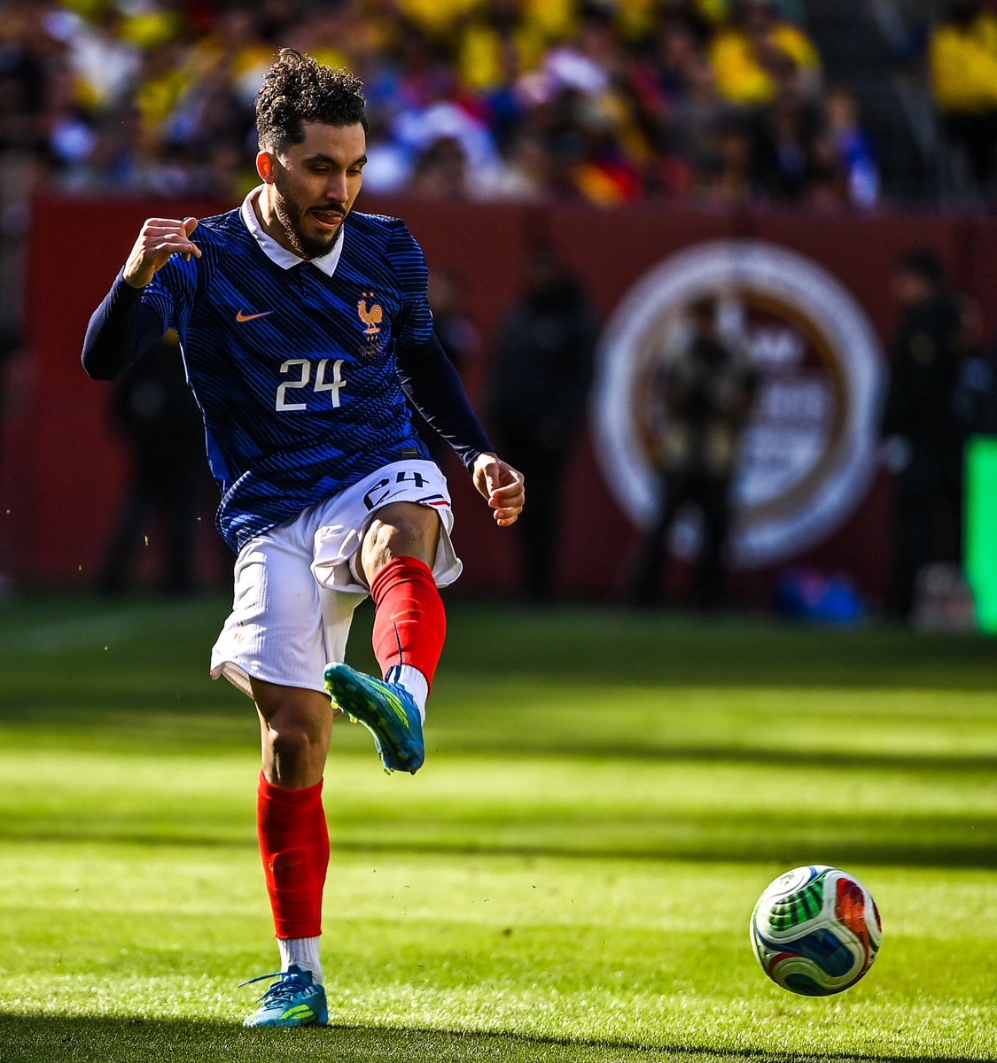 Oszki ALLEZ LYON 🇫🇷 🦁 tweet media