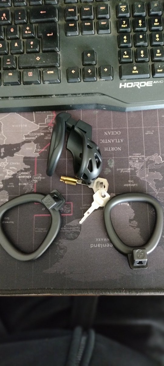 SissyMara tweet media