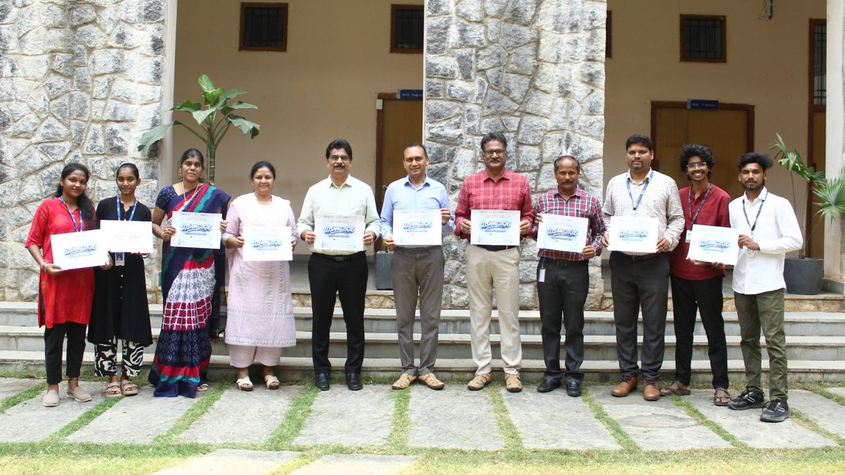 SR University tweet media