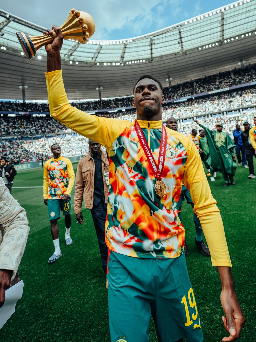 🇸🇳 حلم tweet media