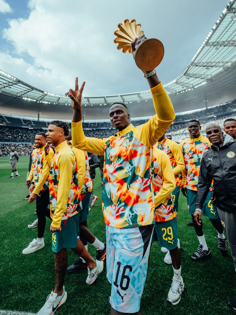 🇸🇳 حلم tweet media