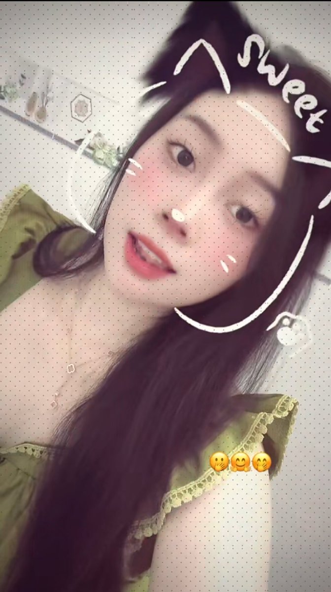 ngocmalum0807's tweet photo. Ai nói có chồng không được chơi X https://t.co/PGNjOPrtcs