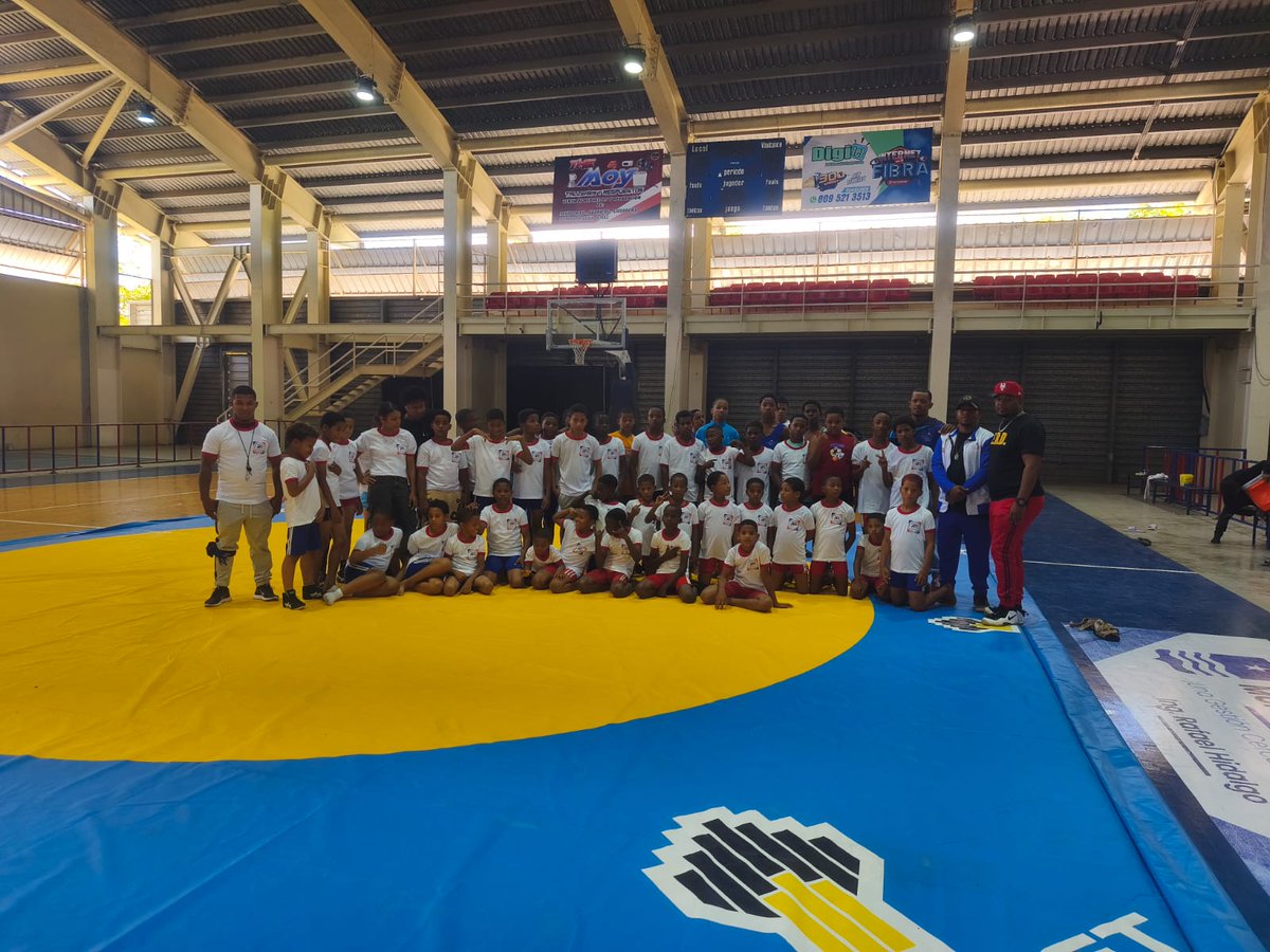 Fedolard's tweet photo. 🤼 Durante este fin de semana se realizó el triangular regional de la zona Sur de Lucha Olímpica, donde participaron niños de las provincias de Barahona, Elías Piña y Azua como sede.

El evento contó con la asistencia de cerca de 50 niños hasta los 13 años.

#fedola https://t.co/P14437lzdO