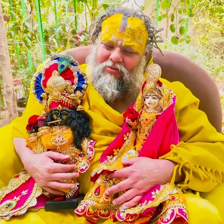 GitaInspire's tweet photo. Maharaj shree ✨❤️‍🩹 https://t.co/8JBvmkNaIv