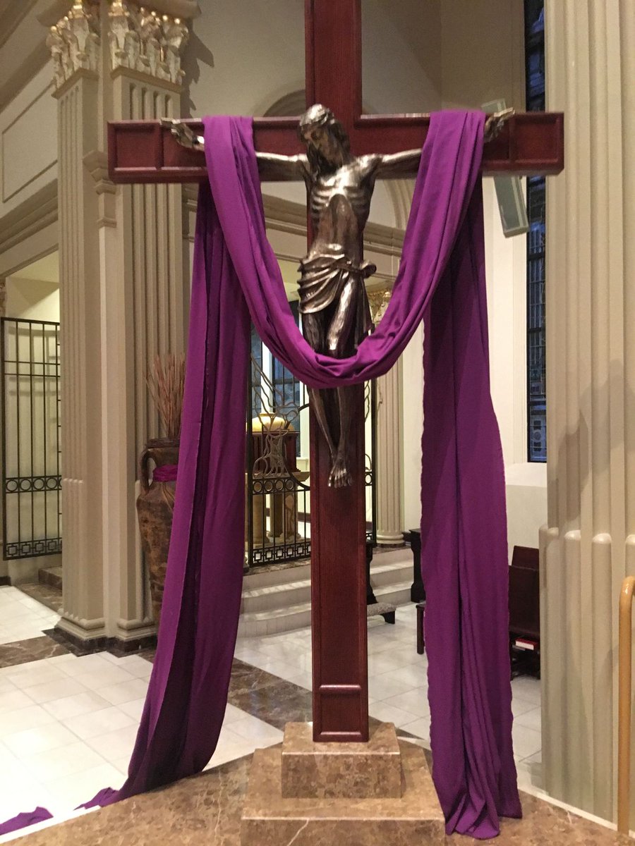 Nós Vos adoramos, ó Cristo, e Vos bendizemos, porque pela Vossa Santa Cruz remistes o mundo.