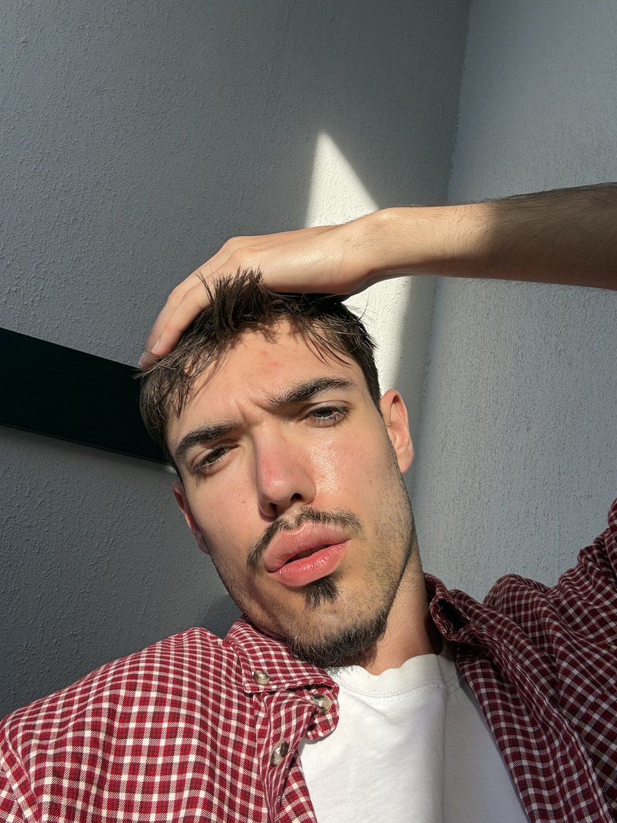 Flavvv 🦦 tweet media