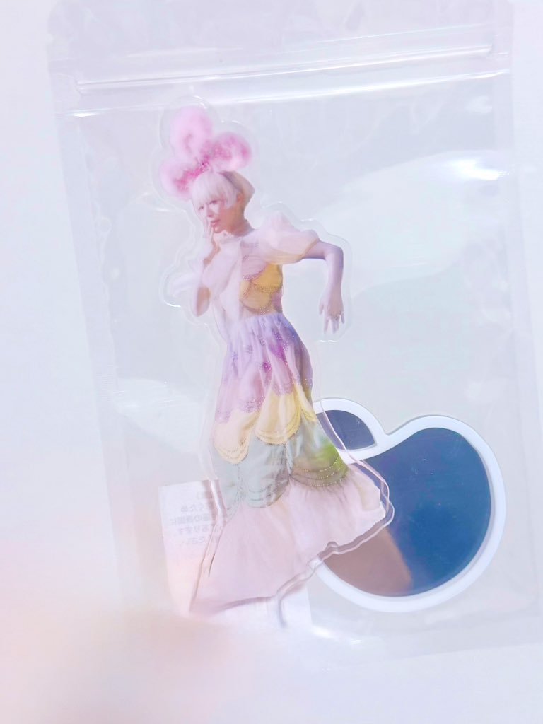 わたしも先日の林檎ちゃん大阪外れたのでグッズだけ買いにいった
みんな一緒に推し活しようね