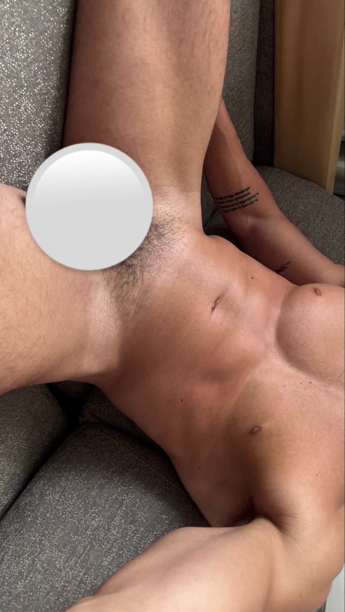 ADRIÁN S tweet media