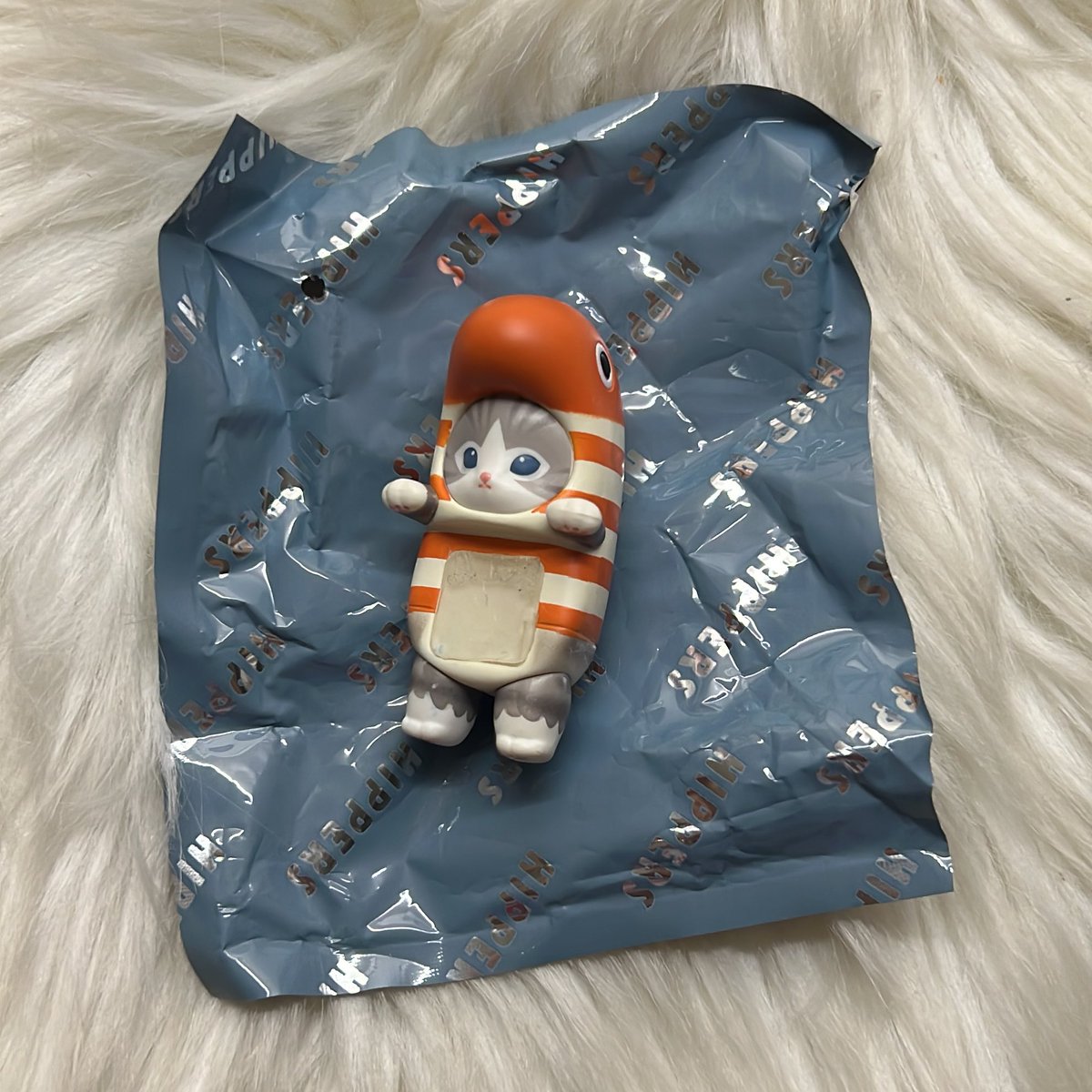 heleneupd's tweet photo. wts lfb ph mnl mofusand spotted garden eel hipper original

- ₱250
- can send vid of unboxing 
- authentic &amp; bought from japan 
- still in good condi (no marks or dents)
- used adhesive &amp; no outbox but w plastic https://t.co/AoLrvoqDL8
