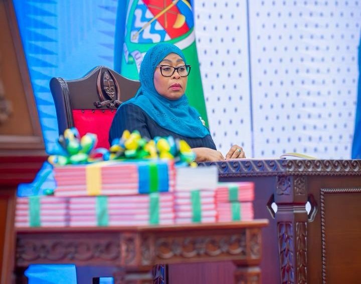 Dr. Sisimizi tweet media