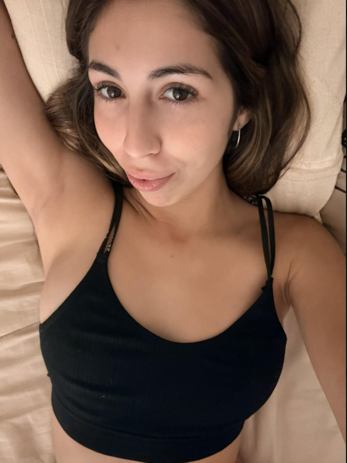 selebloomxx's tweet photo. Goddd....im so pretty https://t.co/QpS52OF5OQ