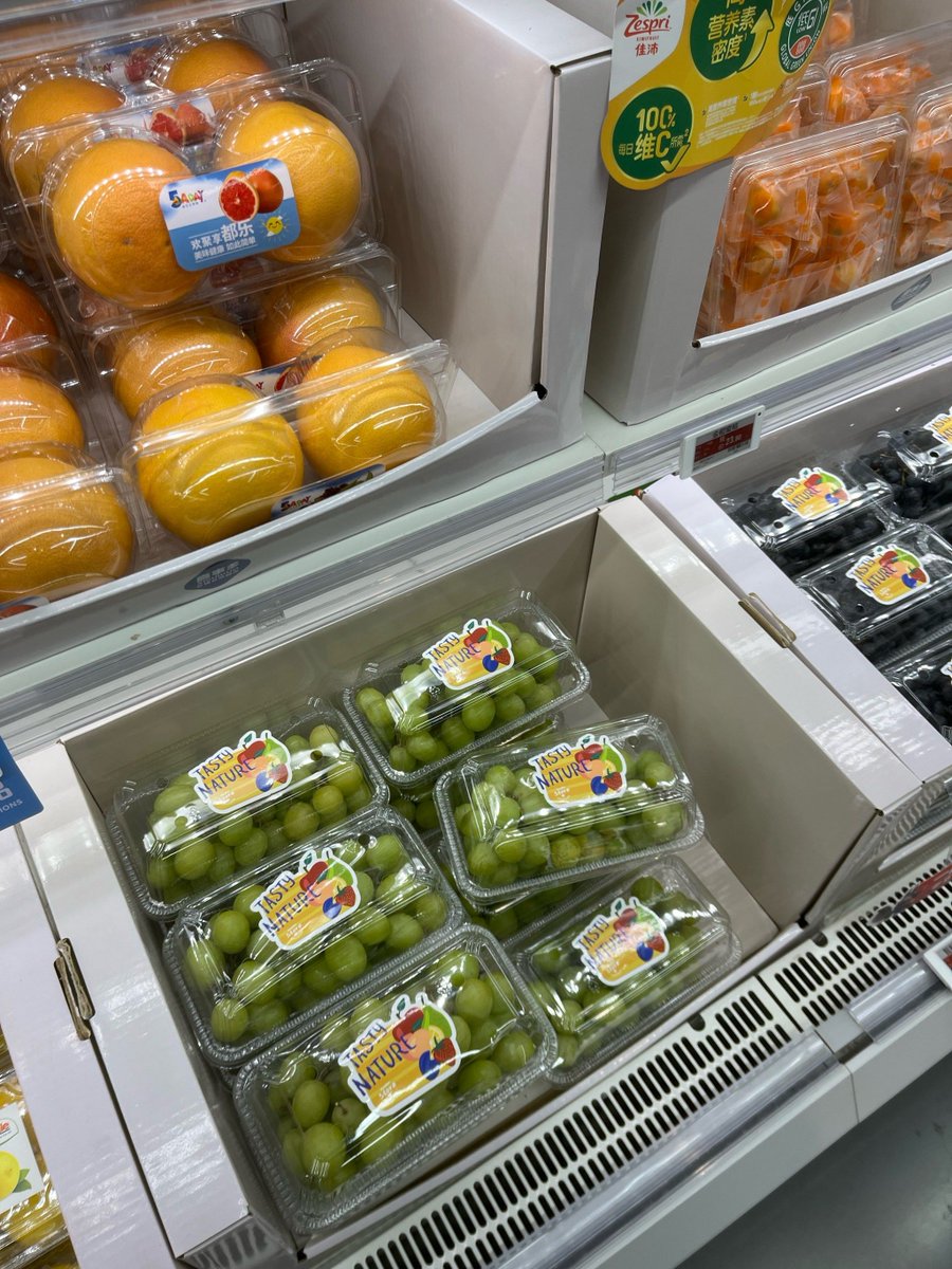 john claude van dame tweet media