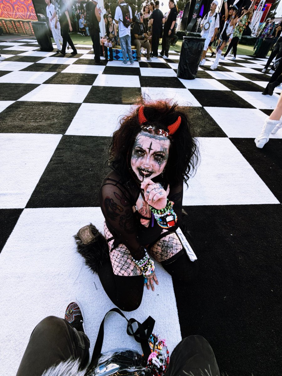 𝐅𝐨𝐱 tweet media