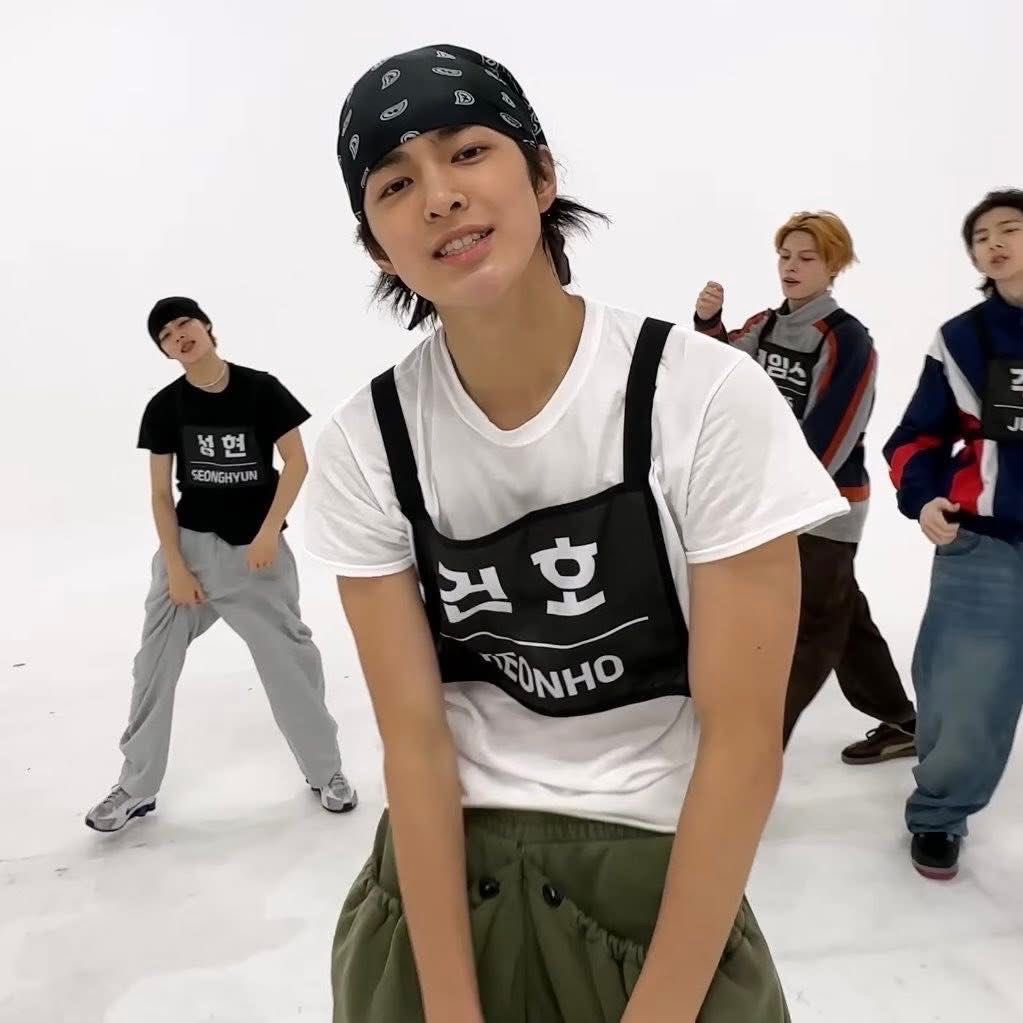 keonho pics tweet media