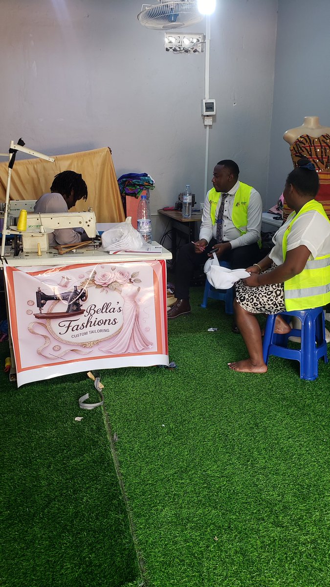 MillenniumSacco's tweet image. 2 DAYS TO THE GRAND OPENING!! 
We are already here, engaging communities and bringing financial services closer to our Hoima people. 

Millennium Sacco 2012 
Hoima Branch

#millenniumsacco2012 #unityfordevelopment #financeandinvestment #hoimabranch #bunyoroKitara #Hoimacity