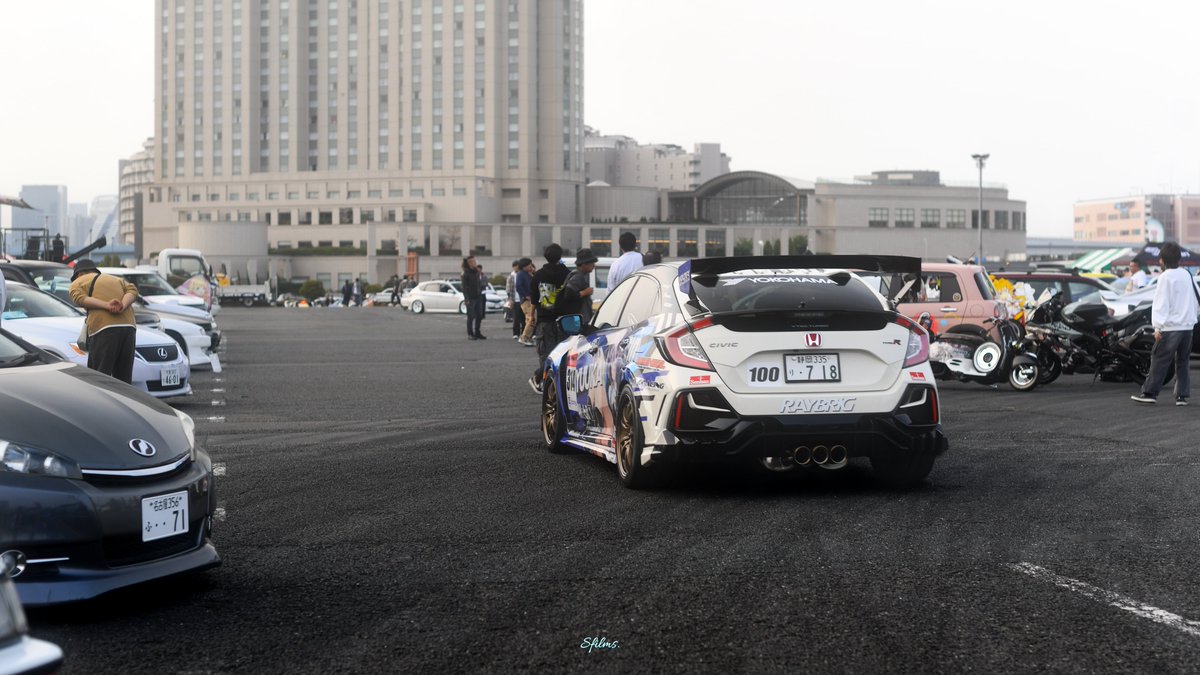 しんすけ tweet media