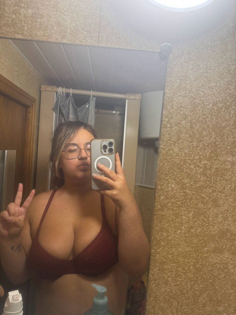 🕸 Éliaa🖤2007 tweet media