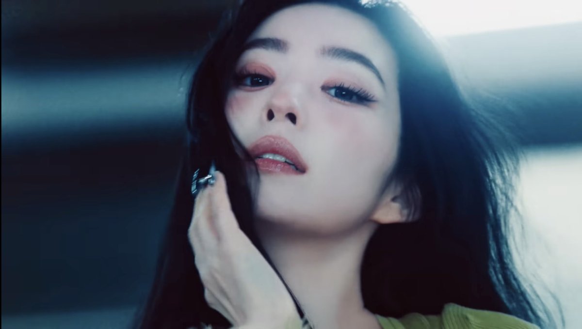 reveluv_tk's tweet photo. よーやく聞けた
めちゃくちゃ耳に残る神曲！！！
そして安定のビジュ🥹

#IRENE #아이린
#BiggestFan #IRENE_BiggestFan
#RedVelvet #레드벨벳 https://t.co/xK0rbxgBVm
