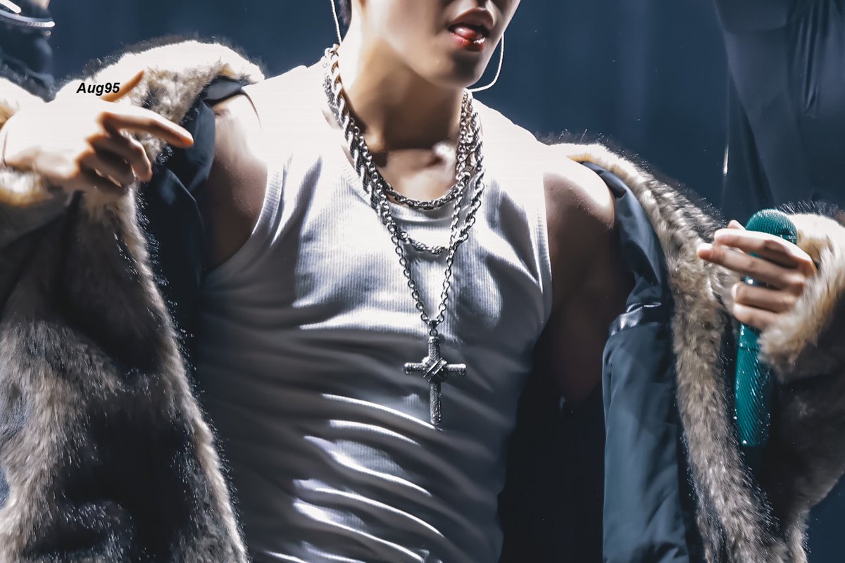 lalaliluvr's tweet photo. im such a sucker for this genre of seungcheol pics.. https://t.co/HVFy7ptlEk