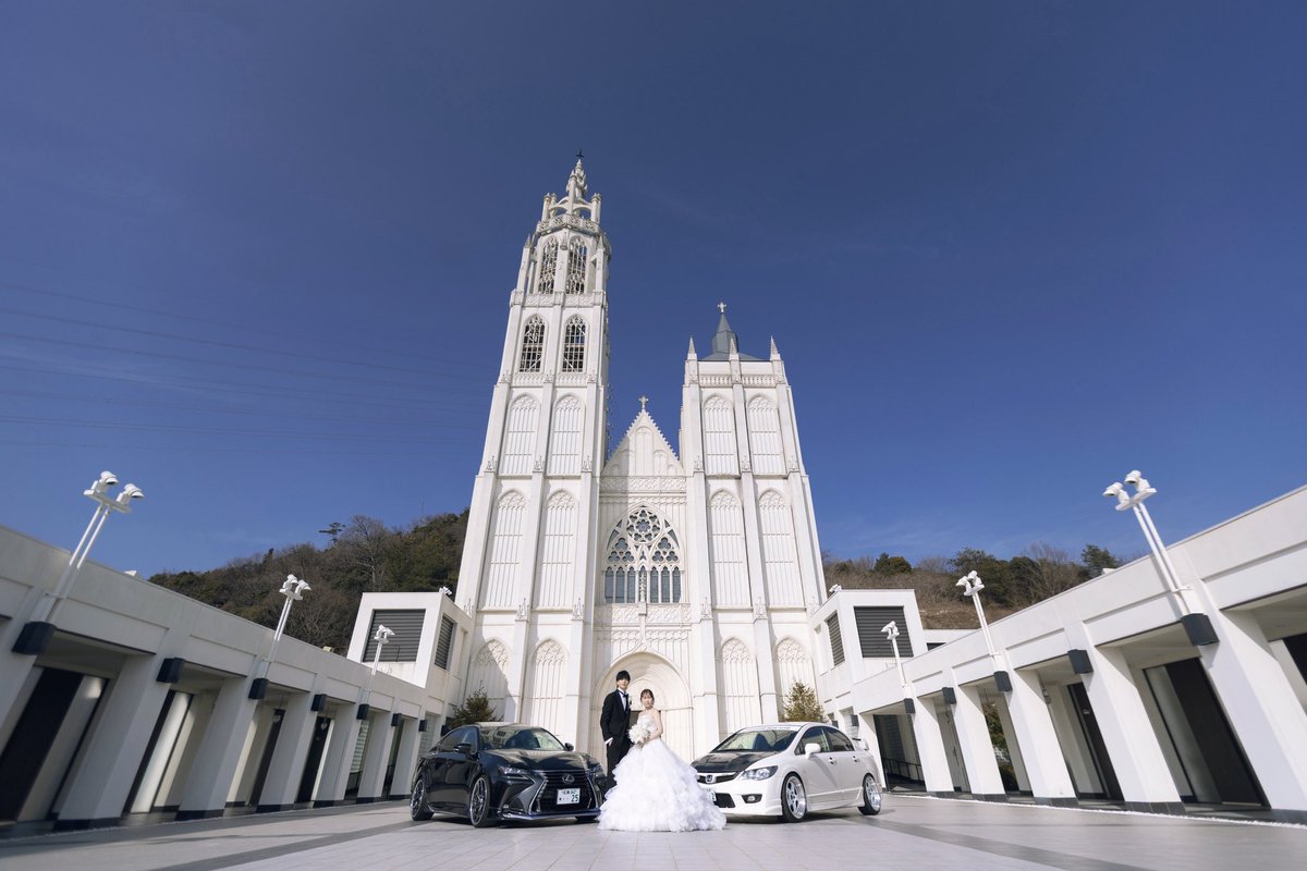 org246k's tweet photo. 低浮上なTwitterにも！
3/28に結婚式を挙げさせてもらいました！
ウエディングドレスで愛車と撮るのが夢だった✨
こんな素敵な機会をくれてありがとう🫶
32ちゃん達はお留守番中…

遅くなったけど、#FD2生誕祭 https://t.co/gtwBFRTtci