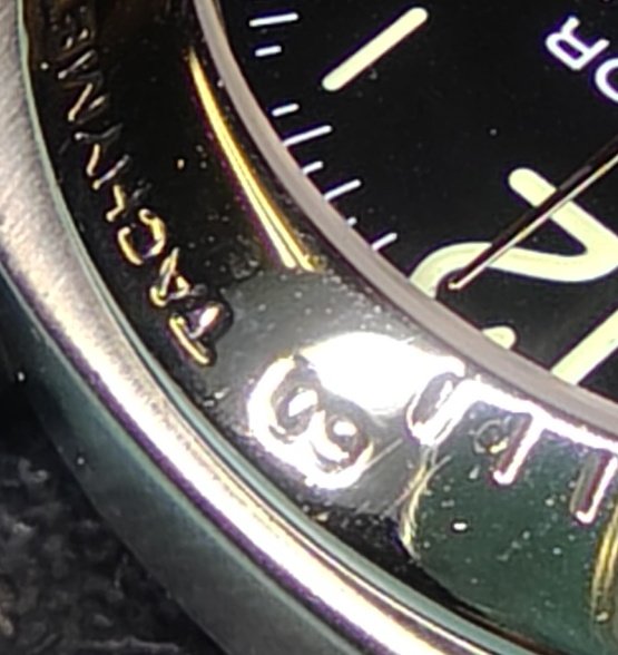 cloudcafe_watch's tweet photo. よくワンポリッシュを言って販売されてたりしますが、上手じゃない職人さんがポリッシュをすると1回しか磨いたことがなくてもこうなります😓
ポリッシュの回数はあくまでも前オーナーの申告なので全く参考になりませんよね💦 https://t.co/Z3MkRGwwc7