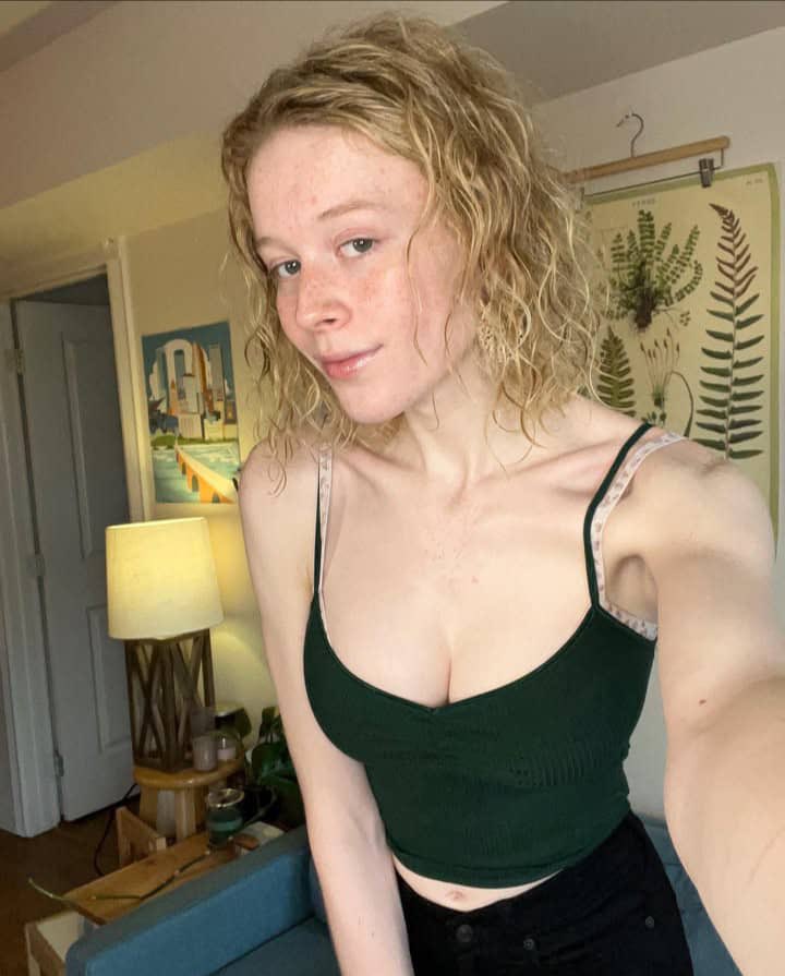 tsalliet77's tweet photo. can i slide in ur dms PLEAAAAASE https://t.co/P52VNpksNJ