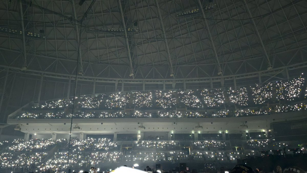 ꜰʟᴏ.ꜱ tweet media