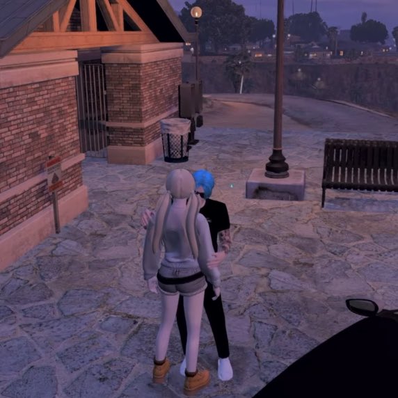 อะไรล่ะ tweet media