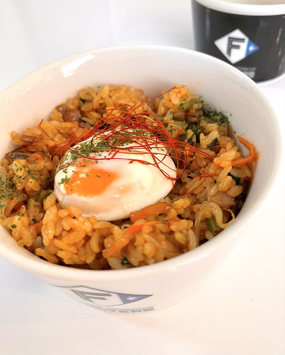 𝑛𝑎𝑡𝑢𝑟𝑎𝑙𝑏𝑙𝑢𝑒 tweet media