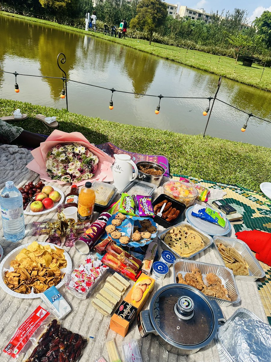 Ms. Pamella Nabasa 🤍 🌙 tweet media