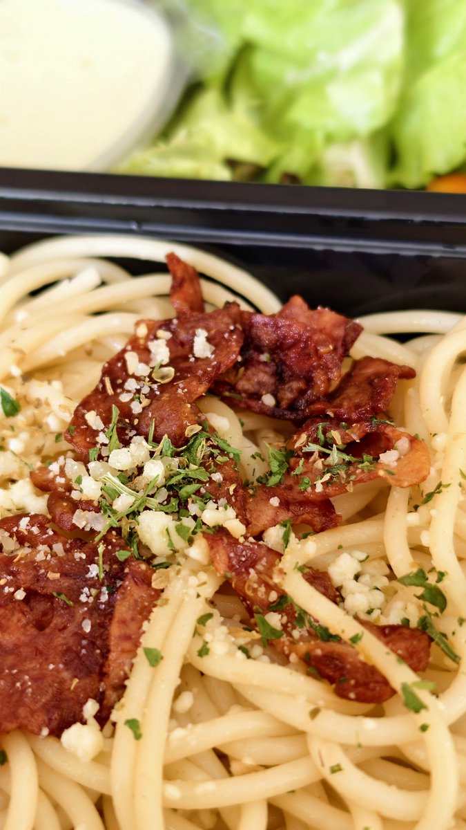 ผลิตลาภ tweet media