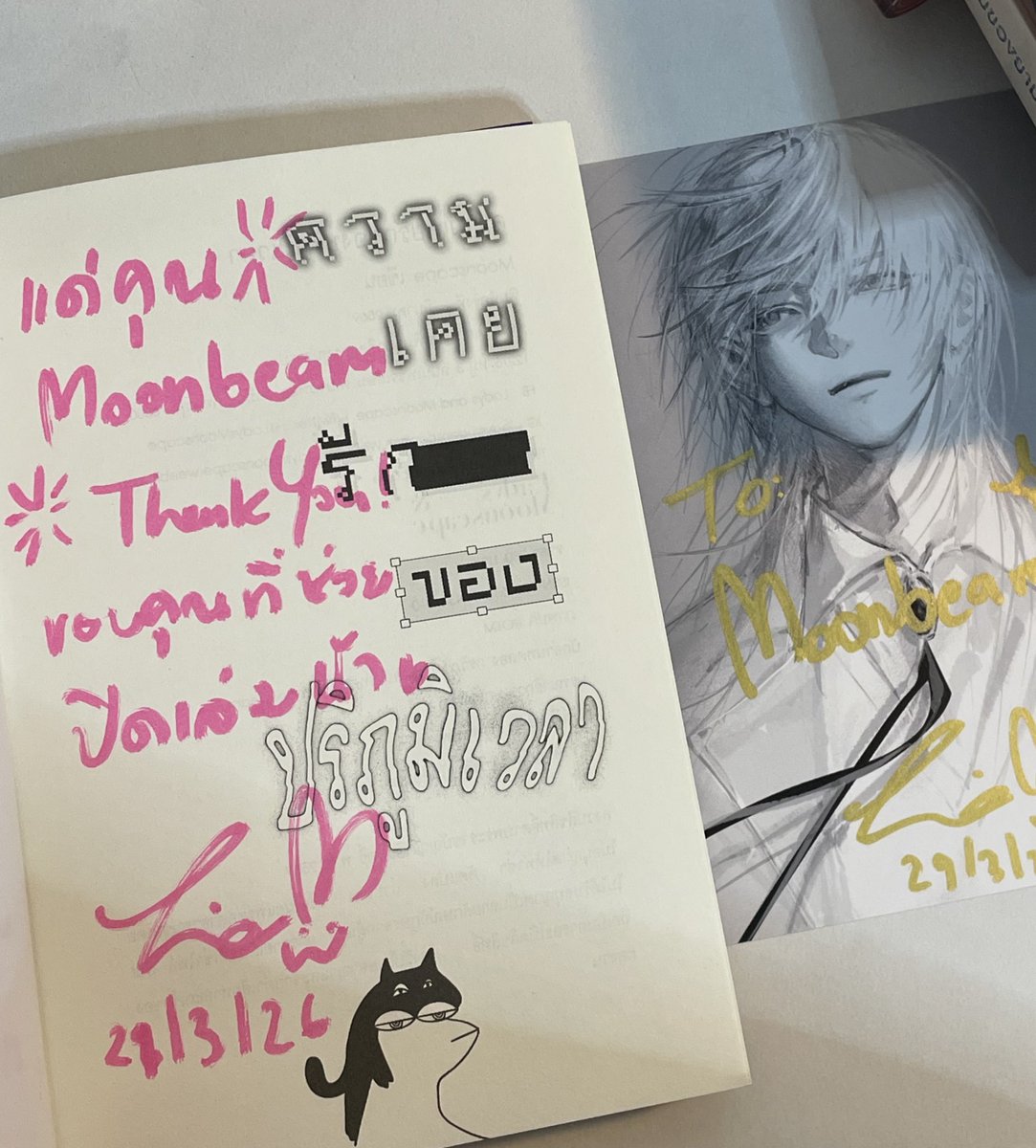 withmoonbeam's tweet photo. ขอบคุณค้าบบ ไปรับเล่มสาวบ้านบัว 🪷 ที่งานหนังสือเมื่อวาน ได้มาพร้อมโปสท่านเกล็นและกระบวนท่าร่ายรำจากคุณเคีย 

อินโทรเวิร์ตแท้ๆ อย่างผม: ( ͡°⁄ ⁄ ͜⁄ ⁄ʖ⁄ ⁄ ͡°)🫶 https://t.co/XCM71revWA
