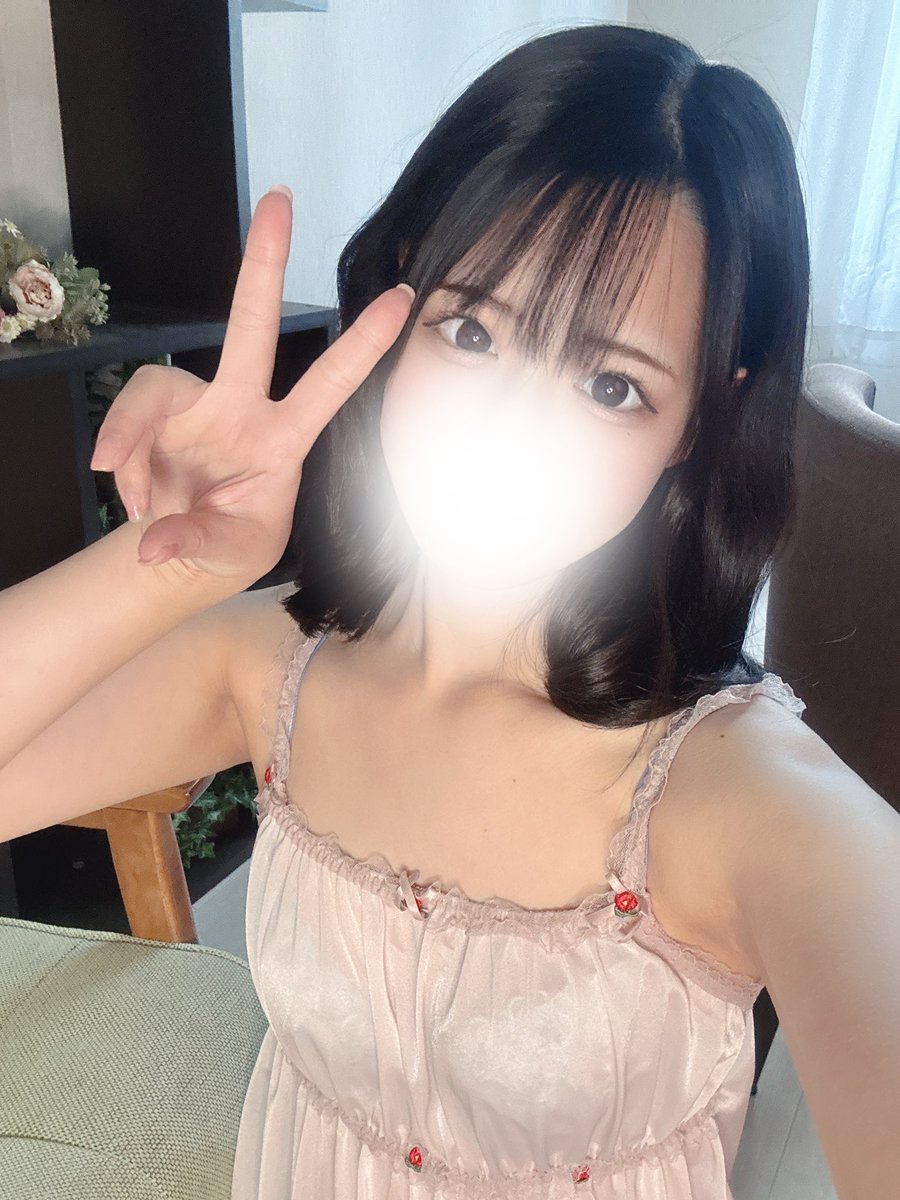 However_y_'s tweet photo. こーみえてもSだからエステ始めたので天職なんです♡声出しちゃう敏感なお兄さん大好き♡おかしいですかね、、😿？？ https://t.co/ABIxCdKR6P