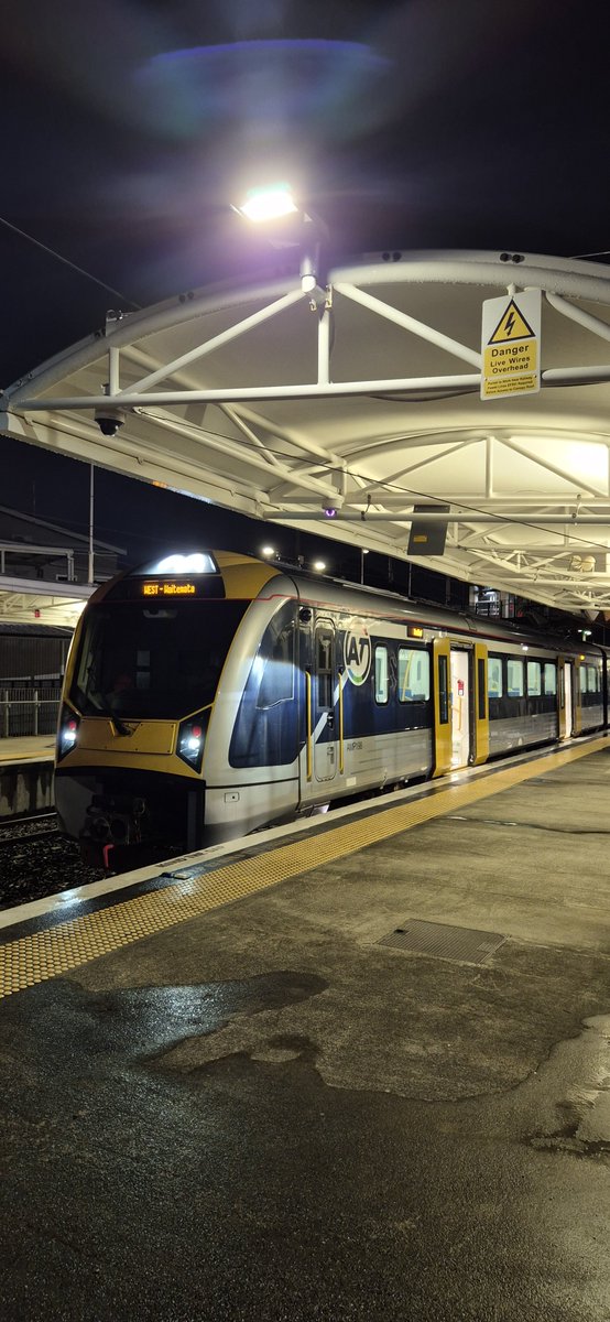 YT_JoshTransit's tweet photo. AM198 with its new Interior https://t.co/v41E7JyLga