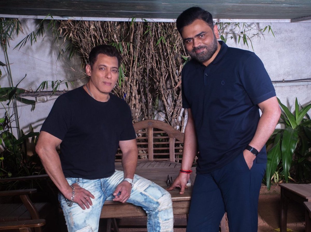 All the very best to #SalmanKhan for his ver 3.0. The fans will continue to love and support their Hero irrespectively, but when super-stardom is backed by super blockbuster successes, it will always be icing on the cake &amp; the force unstoppable. Jai Ho!🔥❤️