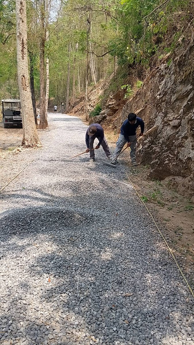 HellfirePass's tweet photo. Our team at #HellfirePass is now finalising many ground preparation work for #AnzacDay2026 with the stadium finished last week. We are now working on the gravels along the walking trail. https://t.co/WteiAXiveA