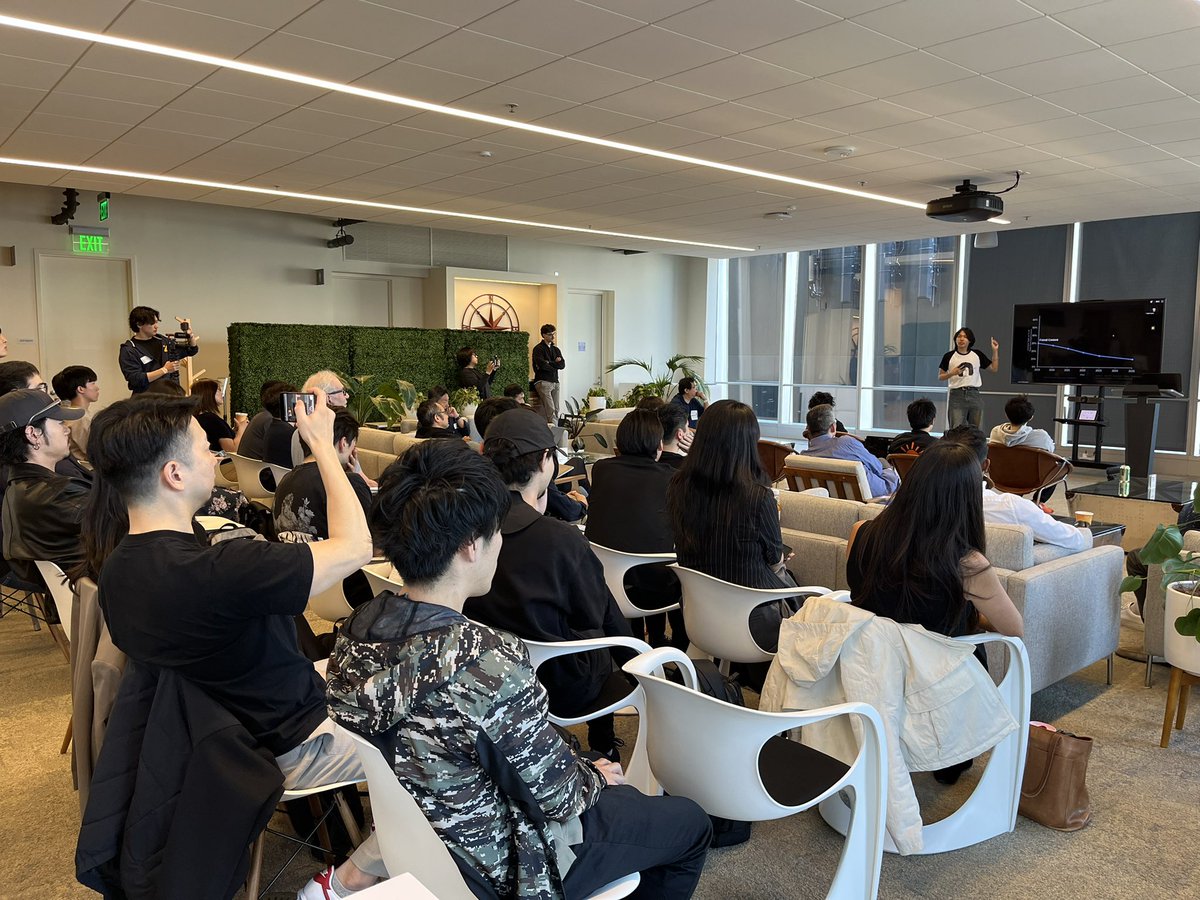 DelightX tweet media