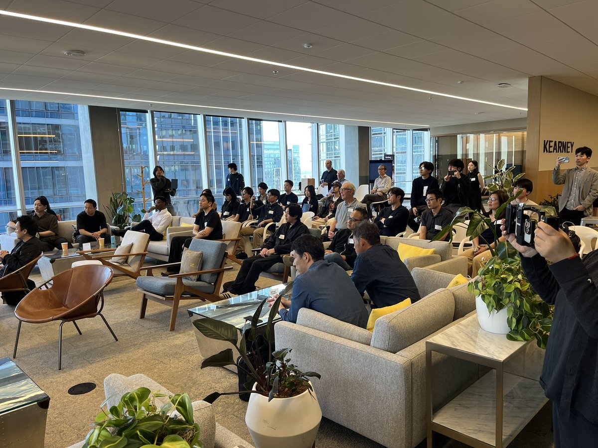 DelightX tweet media