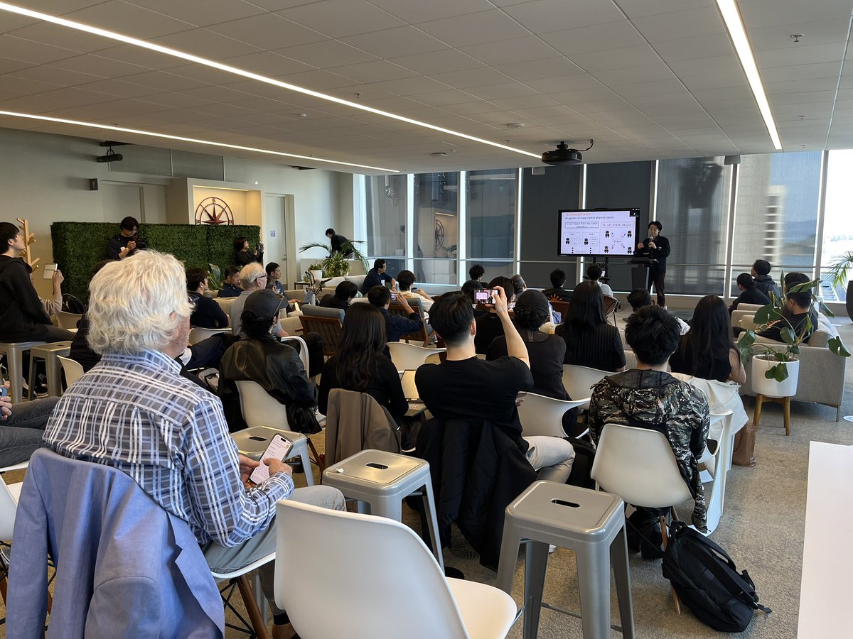 DelightX tweet media