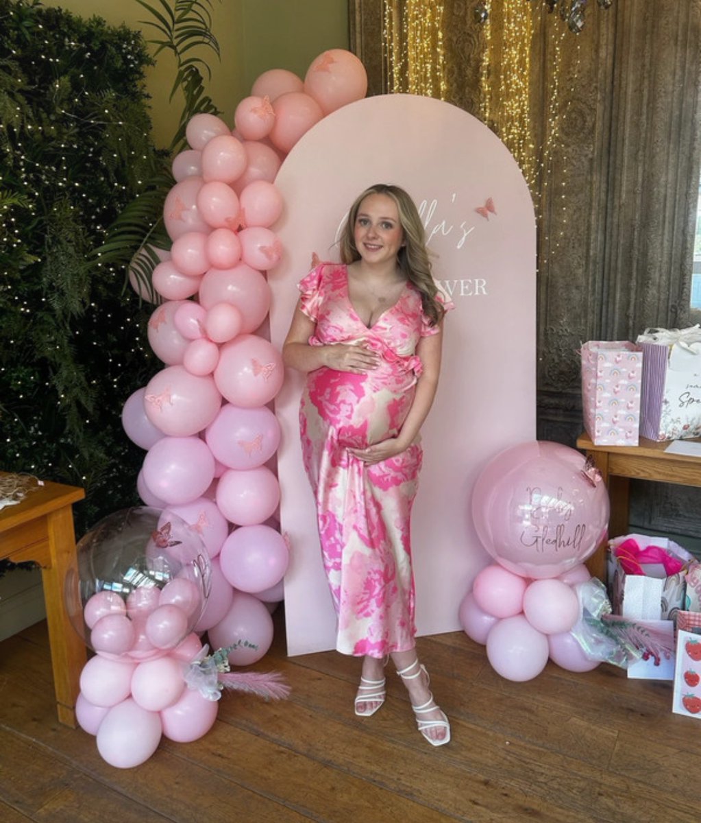 Following tweet media