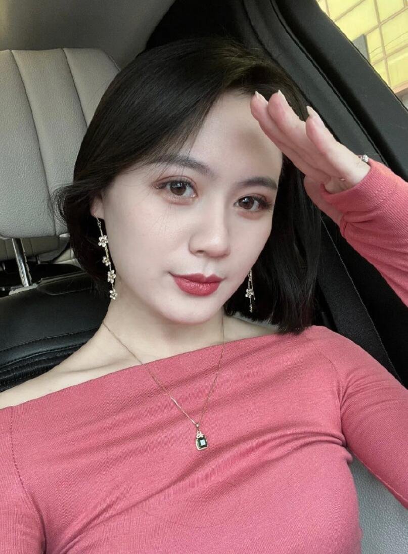 疯狂秦小妞 tweet media