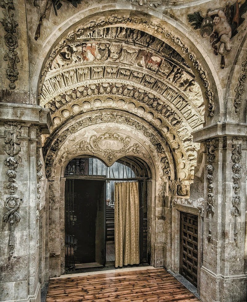 Románico en España tweet media