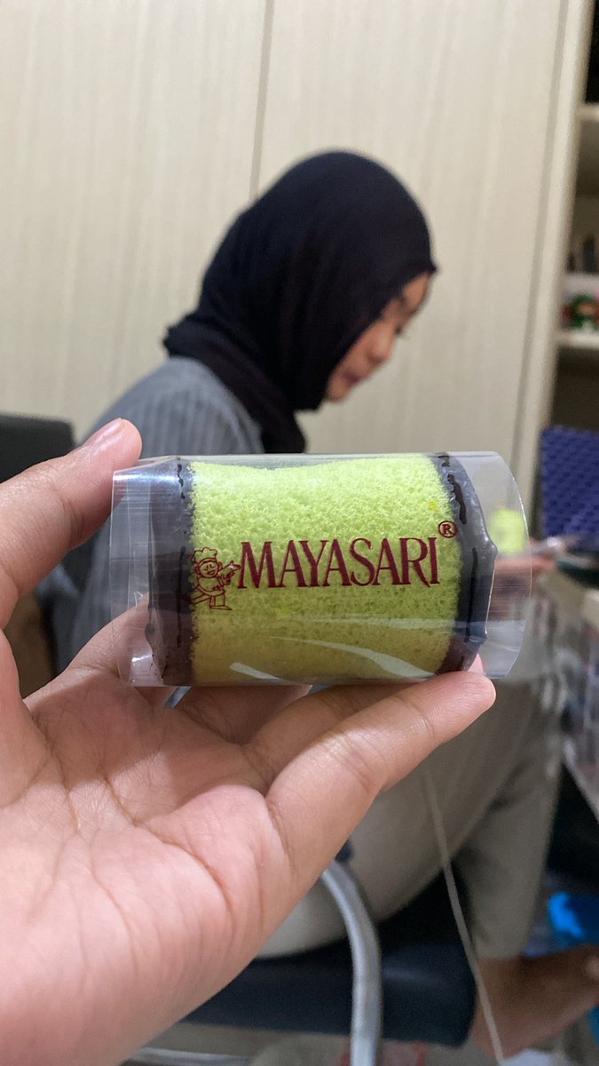 MeeeEela tweet media