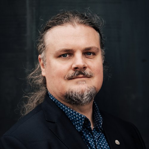 Pan úředník tweet media