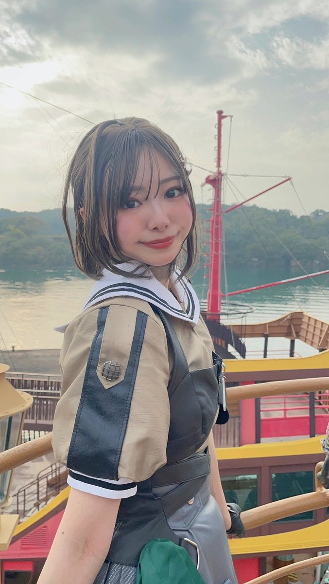 提督、お疲れ様です！
佐世保の街探索任務、無事終了しました。

佐世保…ほんとに素敵な街ですね
この任務で佐世保の魅力が少しでも伝えられてたらいいな…！

また、別任務でお会いしましょうねっ。

 #艦これ  #C2機関   #佐世保遠征 #艦娘遊撃隊  #丁型駆逐艦  #榧