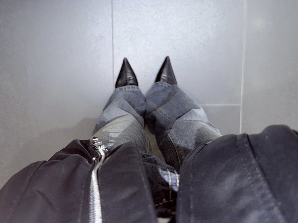 sootranger's tweet image. #광고 

뷰티캠 어플로 필카,디카 느낌 낼 수 있음.. 플래시 키고 찍으면 느낌 나고 예쁘게 나옴 ..다들 써보시라요

디카 없어서 써보고 싶엇는데 폰으로 디카 느낌 낼 수 있어서 넘 좋아요 

취향대로 색감 조정 하면서 찍는걸 추천!! 저는 zv-1 ,GRd 사용 했습니다 ! 

#뷰티캠 #DSLR #필카