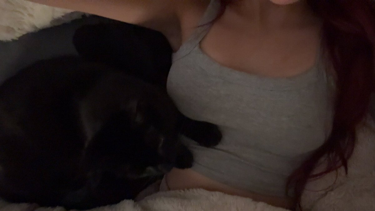 rocky 🌸 tweet media