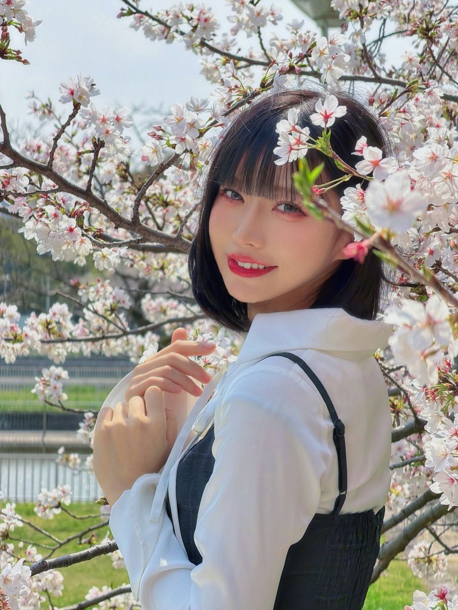 dela 今田希 tweet media